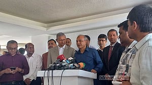 আইনশৃঙ্খলা পরিস্থিতি উন্নতির দিকে: উপদেষ্টা