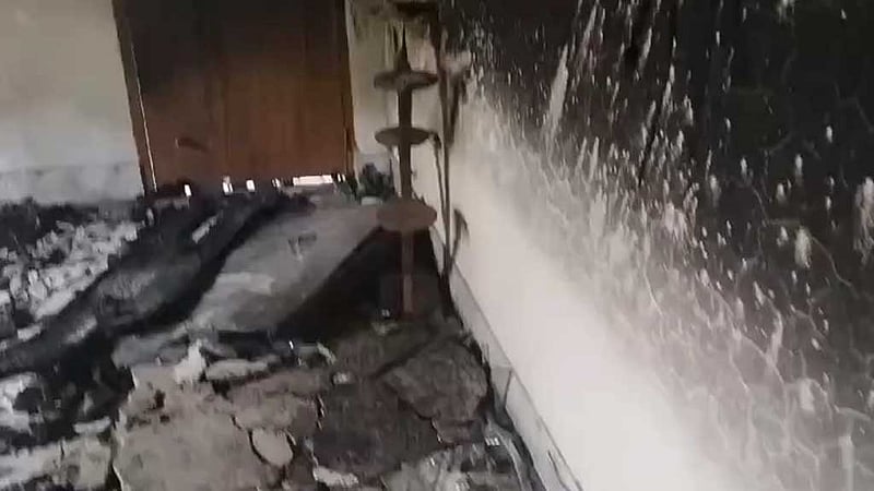 লক্ষ্মীপুরে যুবলীগ-শ্রমিক লীগের ৩ নেতার বাড়িতে ভাঙচুর-অগ্নিসংযোগ