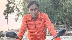 মানিকগঞ্জে ফসলের মাঠে যুবলীগ নেতার লাশ