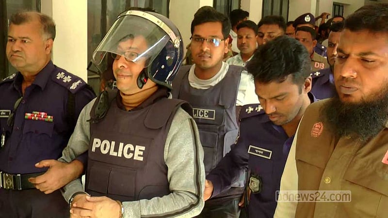 মেহেরপুরে সাবেক জনপ্রশাসনমন্ত্রীর রিমান্ড, আদালতে হট্টগোল-ডিম নিক্ষেপ
