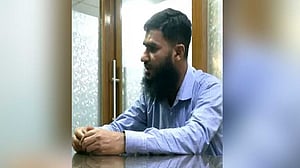 মাসিক বেতন ৪০ হাজার, এক পিওনের অ্যাকাউন্টে জমা ২৫ কোটি