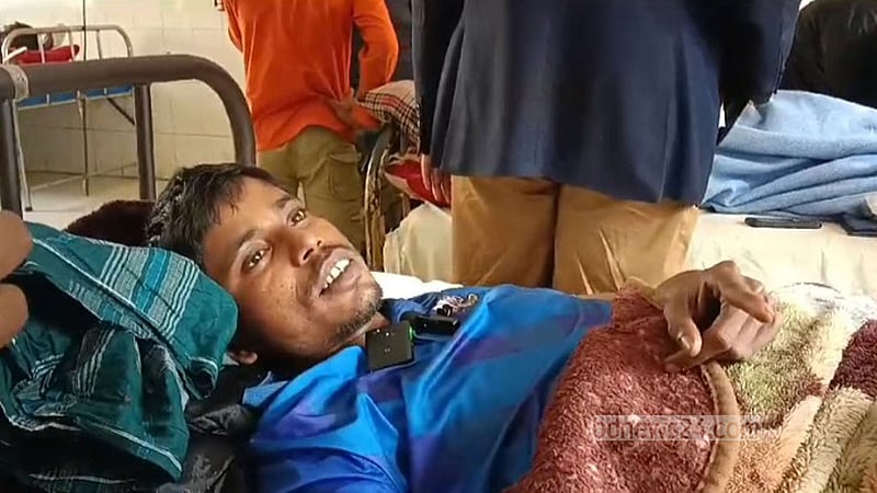 রাতে একসঙ্গে পাঁচ বন্ধুর মদপান, ৩ জনের মৃত্যু