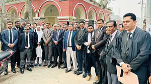 ডিজিটাল আইনের মামলা থেকে ১১ আইনজীবীর অব্যাহতি
