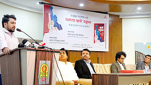 কোনো কোনো পত্রিকা অভ্যুত্থানকে প্রশ্নবিদ্ধ করে: নাহিদ