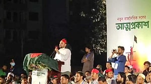 ভারতপন্থি, পাকিস্তানপন্থি কোনো রাজনীতির ঠাঁই এ দেশে হবে না: নাহিদ