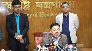 প্রতিদিনই আইনশৃঙ্খলার উন্নতি হচ্ছে, দাবি স্বরাষ্ট্র সচিবের