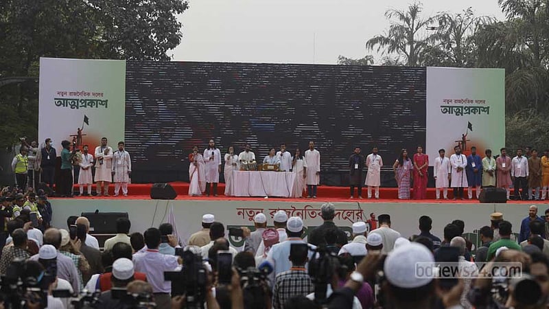 এনসিপি ‘সেকুলারিস্ট’ নয়, ‘ধর্মতান্ত্রিকও’ নয়: নাহিদ