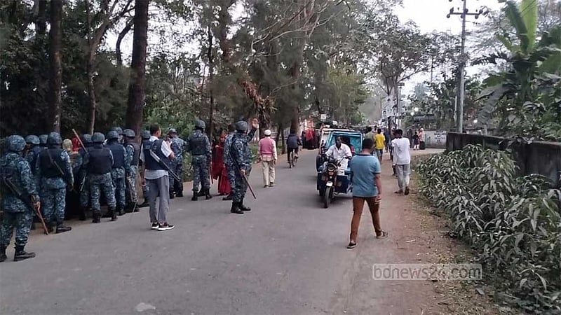 ৩ জেলেকে গাছে বেঁধে মারধর: সাবেক ইউপি সদস্যসহ ৮ জনের বিরুদ্ধে মামলা