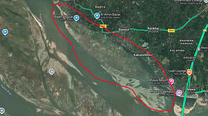চরের কবলে নদীর ধারা, হুমকিতে পদ্মা-যশলদিয়া পানি শোধনাগার
