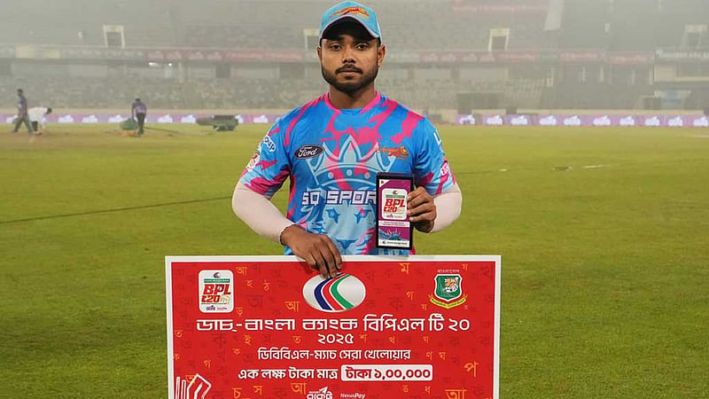 ৮ ছক্কায় কর্ণধারকে কতটা সন্তুষ্টি দিতে পারলেন পারভেজ