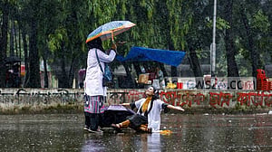 তিন দিন হালকা বৃষ্টির আভাস