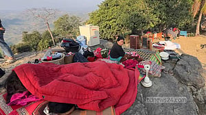 অগ্নিকাণ্ড: সাজেকে খোলা আকাশের নিচে ত্রিপুরা-লুসাইরা