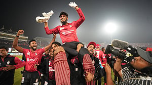 মিরপুরের লাল সমুদ্রে আবার বরিশালের উৎসব