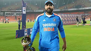 ‘শিরোপা জিতবে ভারত, রানের শীর্ষে রোহিত’