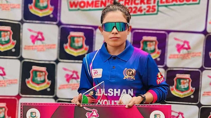 সানদিহার ৯ রানে ৬ উইকেট, সুমাইয়া-শারমিন-ইশমার ফিফটি