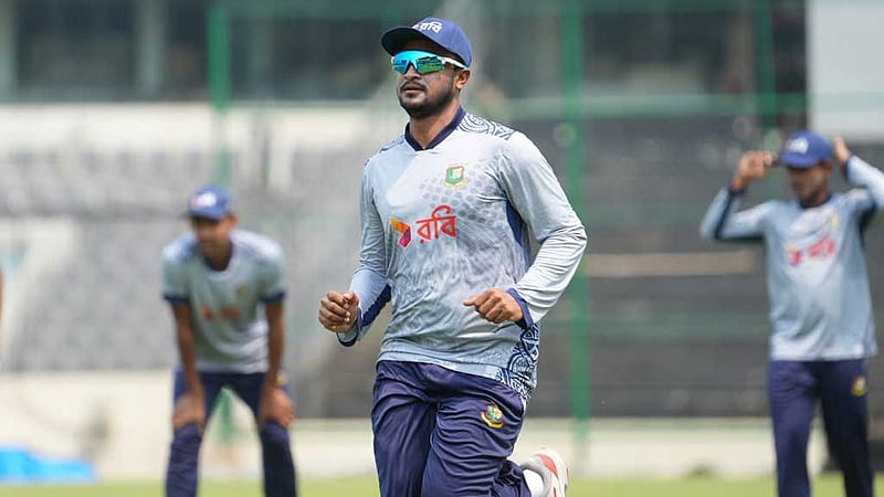 ‘ঘরের ছেলে ঘরে আসছে’, সাকিবকে ঢাকা লিগে নেওয়ার ঘোষণা রূপগঞ্জের