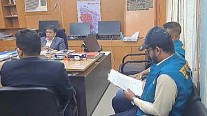 নিয়োগে ‘অনিয়ম’: শরীয়তপুরে সিভিল সার্জন অফিসে দুদকের হানা