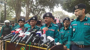 ‘চমৎকারভাবে’ কাজ করছে পুলিশ: ডিএমপি কমিশনার