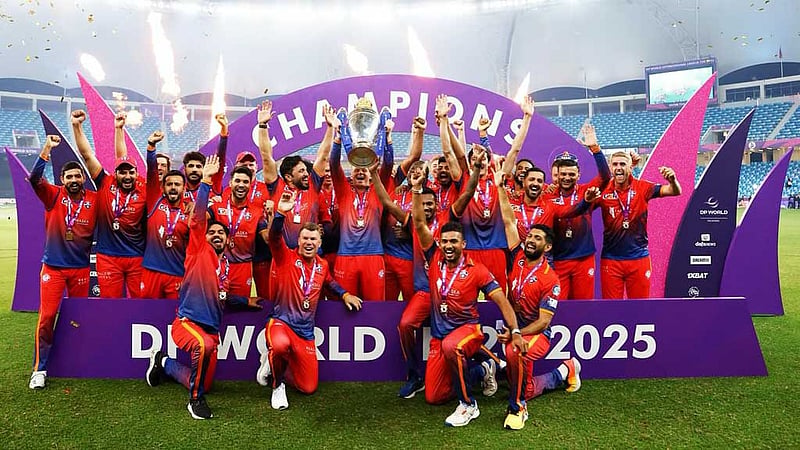 রাজার শেষের রাজত্বে চ্যাম্পিয়ন দুবাই ক্যাপিটালস
