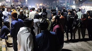 সিরাজগঞ্জে এবার কমিটি বহালের দাবিতে সড়ক অবরোধ শিক্ষার্থীদের