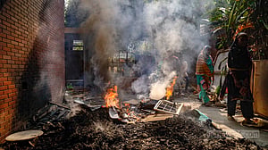 সুধা সদনে যুবকের লাশ