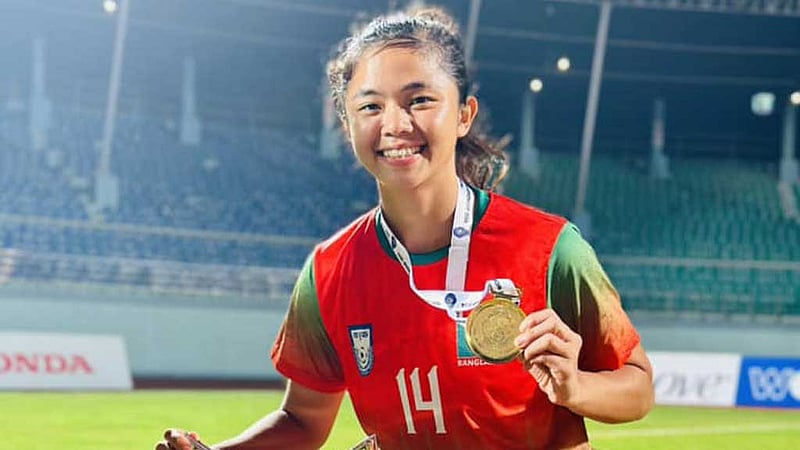 ধর্ষণ ও হত্যার হুমকি পেয়ে জিডি করলেন সুমাইয়া