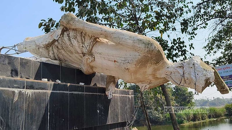 সুনামগঞ্জের কৃষান চত্বর ভাস্কর্য ভাঙচুর: আইনশৃঙ্খলা কমিটির সভায় দুঃখপ্রকাশ