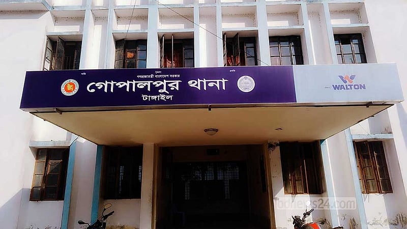 ফুলের দোকানে ভাঙচুরের পর আতঙ্কে টাঙ্গাইলে ঘুড়ি উৎসব বন্ধ