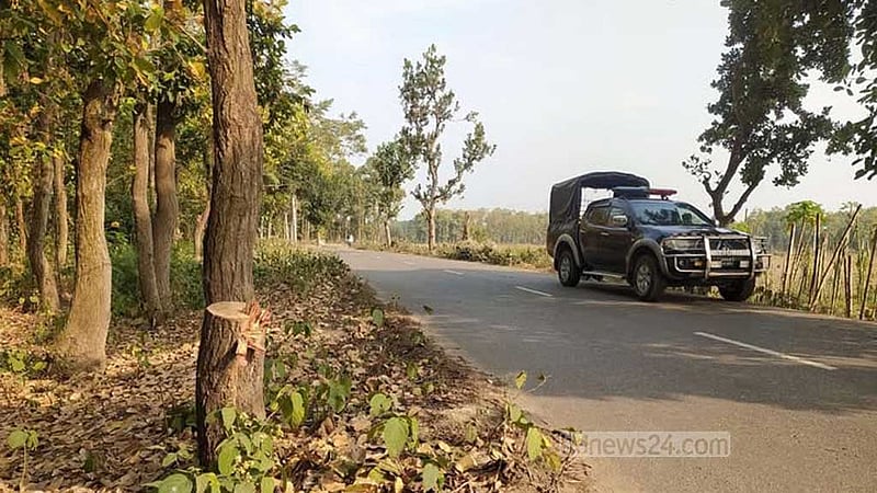 টাঙ্গাইলে স্কুল শিক্ষার্থীদের শিক্ষা সফরের ৩ বাসে ডাকাতি