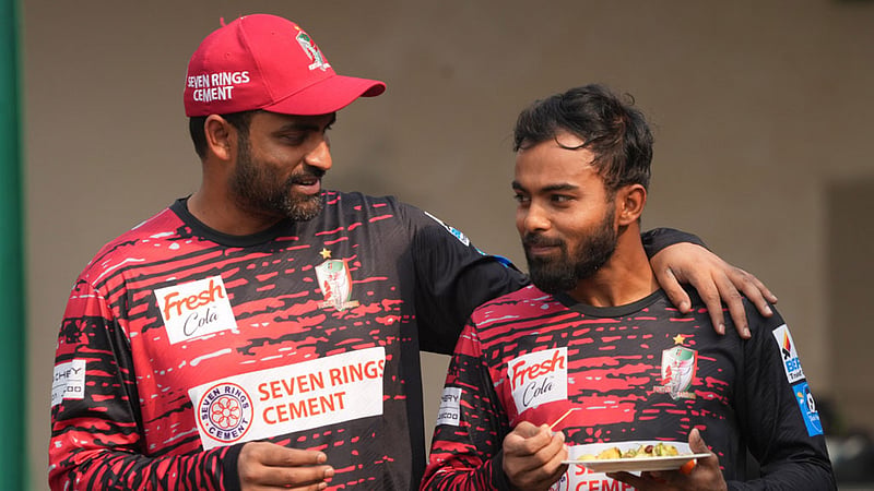 হৃদয় ভাঙার গল্প বদলানোর অপেক্ষায় হৃদয়