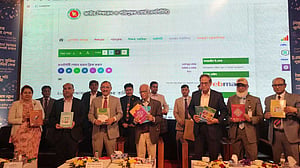 সব বই দিতে না পারায় দুঃখ প্রকাশ শিক্ষা উপদেষ্টার