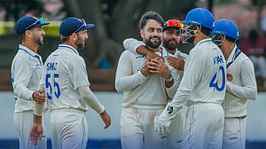 রাশিদের রেকর্ড গড়া বোলিংয়ে জিম্বাবুয়েকে হারিয়ে সিরিজ আফগানদের