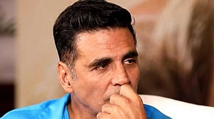 ওটিটিকে কেন দুষলেন অক্ষয়?