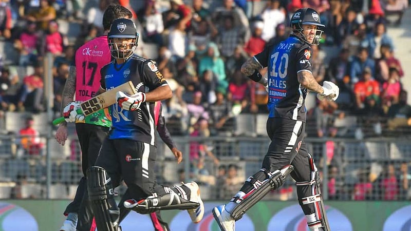 ছক্কার রেকর্ডের ম্যাচে হেলসের সেঞ্চুরি ও সাইফের ঝড়ে ২০৬ রান তাড়ায় রংপুরের জয়