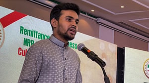 গণঅভ্যুত্থানে প্রবাসীদের ভূমিকার প্রতিদান দিতে চায় সরকার: আসিফ মাহমুদ