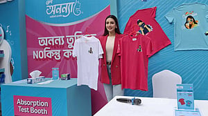 ঋতুস্রাব নিয়ে ট্যাবু ভাঙতে অনন্যা ন্যাপকিনের ‘ফান ফেয়ার'