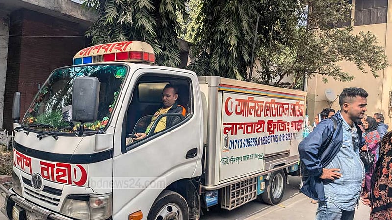 চেনা আঙিনায় কফিনবন্দি হয়ে এলেন অঞ্জনা, শেষ শ্রদ্ধা সতীর্থদের