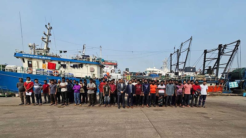 মমতার ভারতীয় জেলেদের নির্যাতনের অভিযোগ ‘ভিত্তিহীন’: কারা কর্তৃপক্ষ