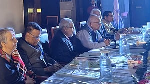 পরিবেশ সুরক্ষায় এখনো পদক্ষেপ নেই, বিশেষ কমিশন করতে হবে: রেহমান সোবহান