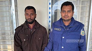বরিশালে অনুশাসন থেকে মুক্তি পেতে বাবাকে খুন, বলছে পুলিশ