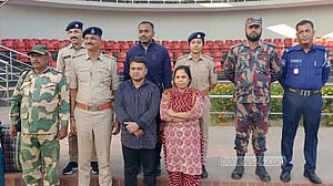 ৭ বছর ভারতে কারাভোগ শেষে দেশে ফিরল ‘পাচার হওয়া’ দম্পতি