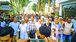 ব্রাহ্মণবাড়িয়ায় কমিটি বাতিলের দাবিতে বিএনপির ‘একাংশের’ ঝাড়ু মিছিল