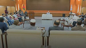 জুলাই ঘোষণাপত্র নিয়ে সর্বদলীয় বৈঠক শুরু, বিএনপির এক সদস্য, জামায়াতের চার