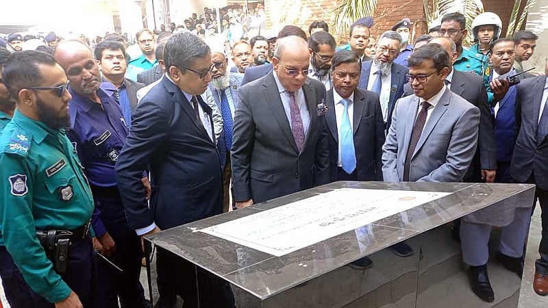 চট্টগ্রামের আদালত পরিদর্শন করলেন প্রধান বিচারপতি