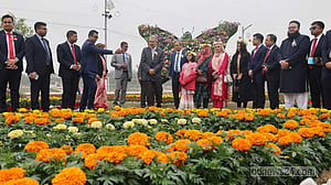 ফুল উৎসবে ১৩৬ প্রজাতির লক্ষাধিক ফুল, গোলাপই ২৫ রকমের