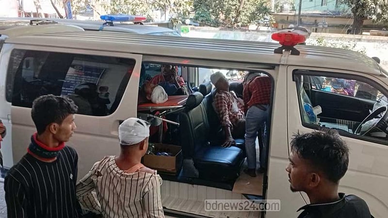 সিইপিজেডে দুই কারখানার শ্রমিকদের সংঘর্ষে আহত ১২