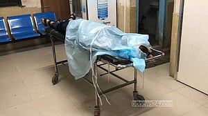 খুলনার স্বেচ্ছাসেবক লীগ নেতাকে কক্সবাজার সৈকতে গুলি করে হত্যা