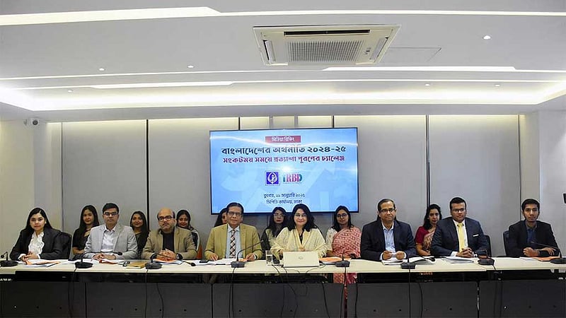 অর্থনীতির চ্যালেঞ্জ বহুমুখী, তিন ধাপে পরিকল্পনার পরামর্শ সিপিডির