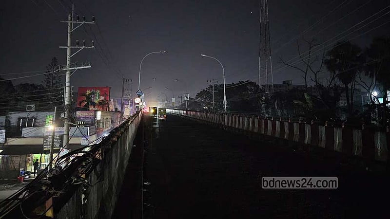 বিদ্যুতের তার চুরি, ছিনতাই-মাদকের আড্ডা কুমিল্লার অন্ধকার ওভারপাসে