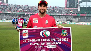 ‘টাকা থাকলে দল নেবেন, টাকা না থাকলে নেবেন না’